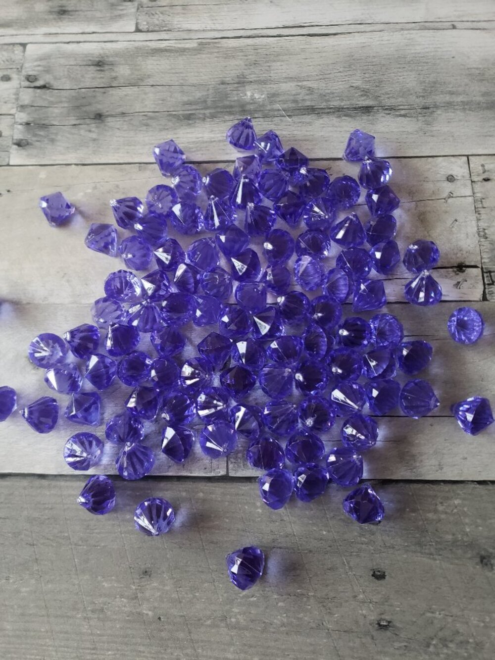 Table Scatter and Vase Filler Purple Gems 15oz